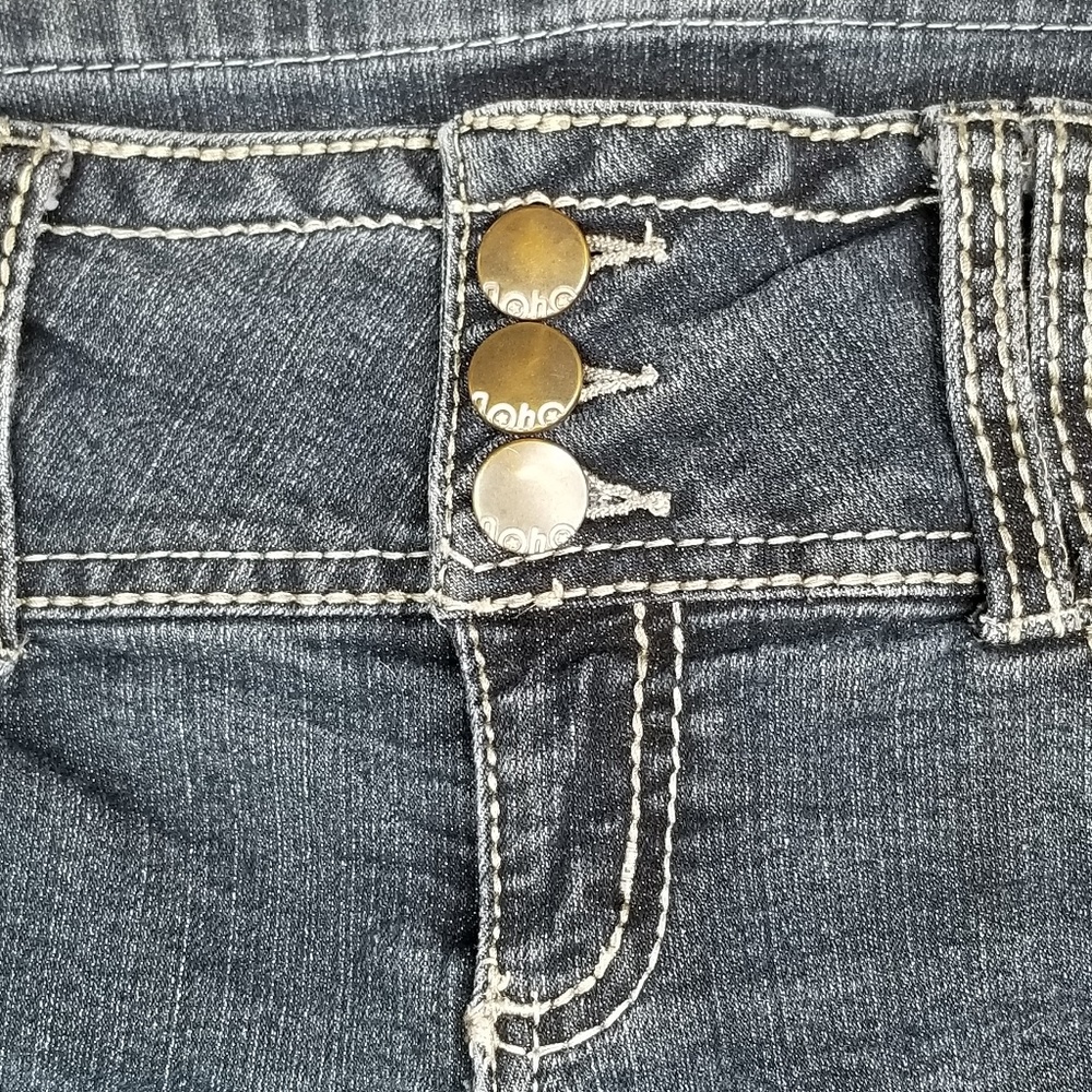 No Boundaries Cuffed Jean Shorts - Picture 4 of 6